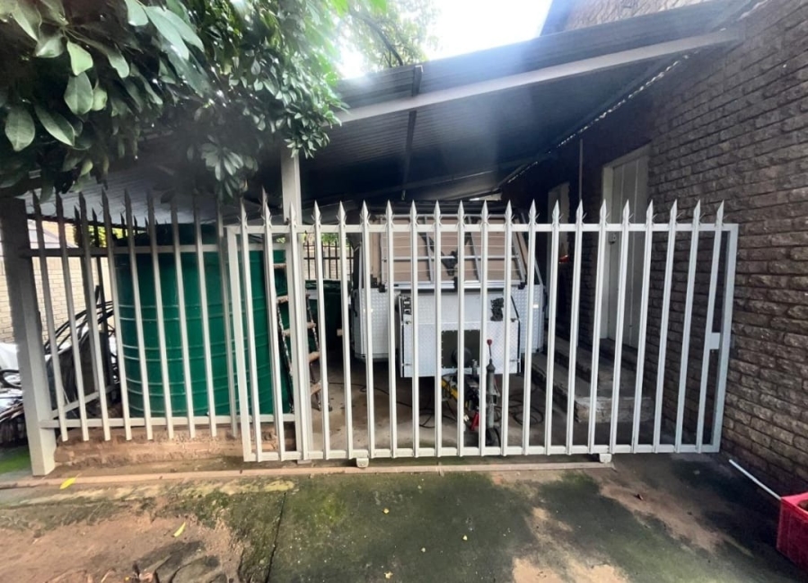 3 Bedroom Property for Sale in Geelhoutpark North West